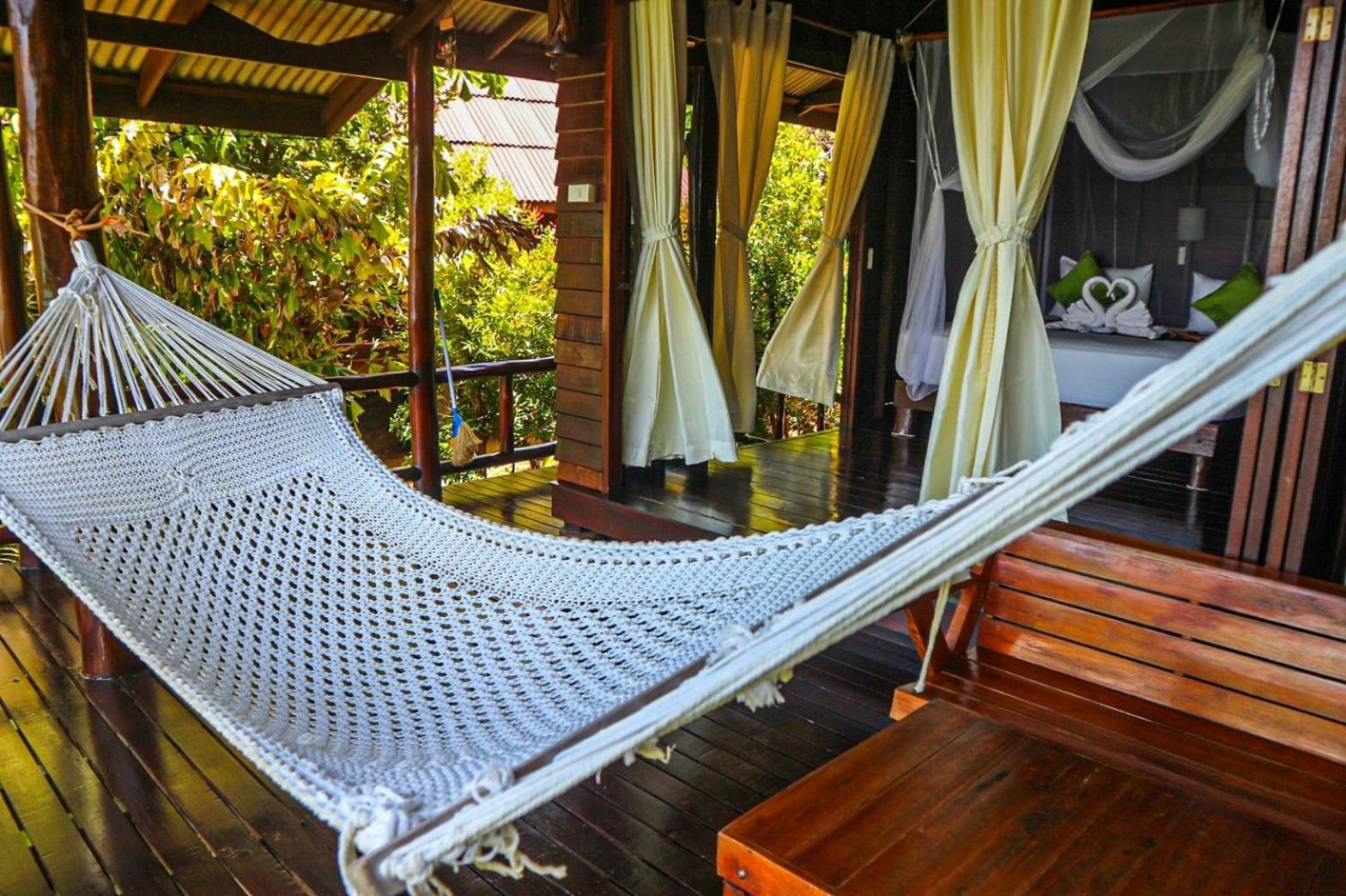 Hillhouse - Koh Yao Noi Bed & Breakfast Exterior photo