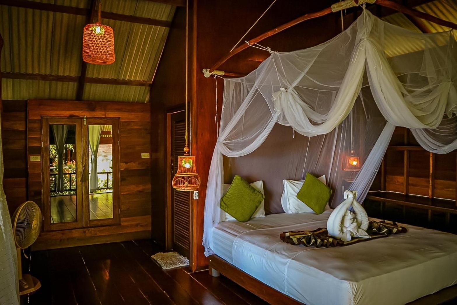 Hillhouse - Koh Yao Noi Bed & Breakfast Exterior photo